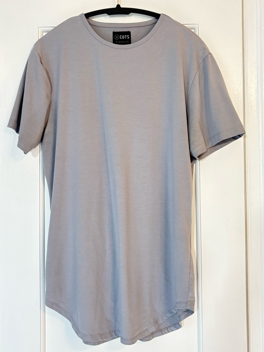 Cuts AO Curve-Hem Tee Color:Light Gray Size: L